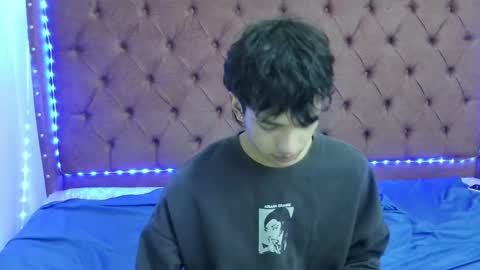 Snapshot of boys_hotparty chatting on December 2024 05:30:02 PM ALEX - TAYLER -MIKE online show from December 2024 05:30:02 PM