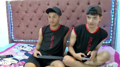 Snapshot of boys_hotparty chatting on January 2025 02:07:01 PM ALEX - TAYLER -MIKE online show from January 2025 02:07:01 PM