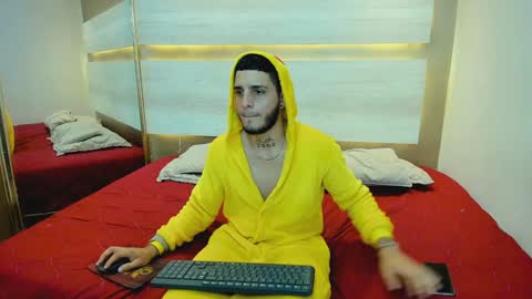 Snapshot of boyxsluts chatting on December 2024 05:03:01 AM MAX online show from December 2024 05:03:01 AM