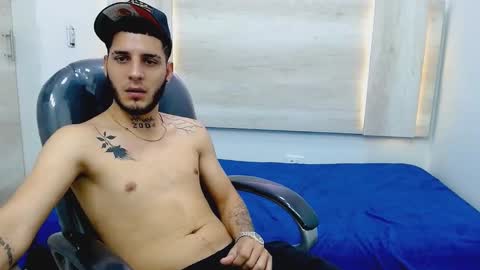 Snapshot of boyxsluts chatting on December 2024 09:28:02 AM MAX online show from December 2024 09:28:02 AM