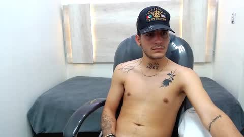 Snapshot of boyxsluts chatting on January 2025 02:26:02 AM MAX online show from January 2025 02:26:02 AM