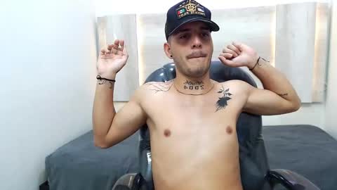 Snapshot of boyxsluts chatting on February 2025 07:30:02 AM MAX online show from February 2025 07:30:02 AM