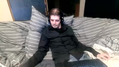 Snapshot of bponie1 chatting on December 2025 04:08:02 AM bponie1 online show from December 2025 04:08:02 AM