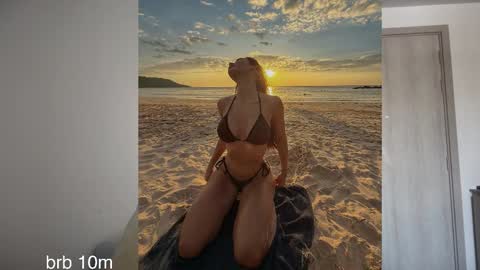 Snapshot of brabuss_ chatting on February 2026 03:21:02 AM Lana online show from February 2026 03:21:02 AM