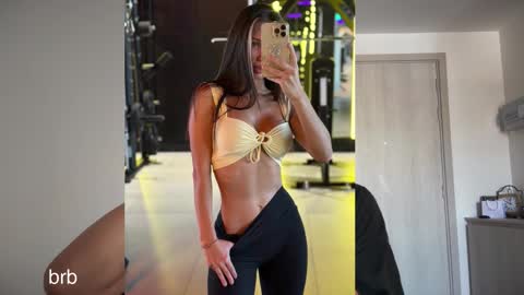 Snapshot of brabuss_ chatting on February 2026 02:56:01 AM Lana online show from February 2026 02:56:01 AM