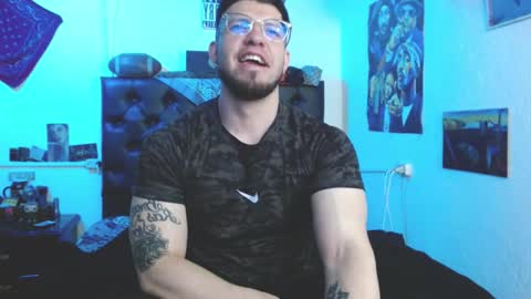 brad hot boy online show from November 2025 06:10:01 PM