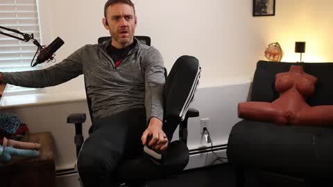 Snapshot of bradbronton chatting on December 2024 06:56:02 PM BradBronton online show from December 2024 06:56:02 PM