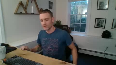 Snapshot of bradbronton chatting on October 2025 11:28:01 AM BradBronton online show from October 2025 11:28:01 AM