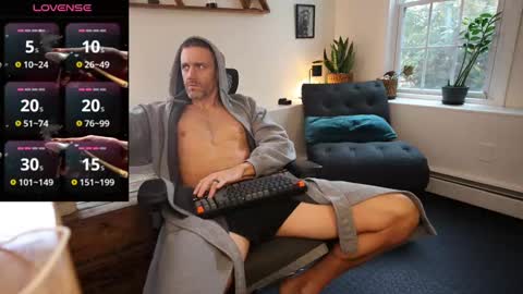 Snapshot of bradbronton chatting on November 2025 01:22:02 PM BradBronton online show from November 2025 01:22:02 PM