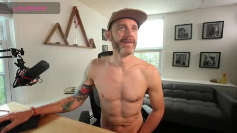 Snapshot of bradbronton chatting on April 2026 10:30:01 AM BradBronton online show from April 2026 10:30:01 AM