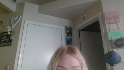 Snapshot of braindeadbetty chatting on May 2026 01:07:01 PM i am a naughty jedi knight online show from May 2026 01:07:01 PM