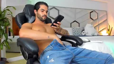 Snapshot of brandonandnat chatting on December 2024 09:05:02 PM Brandon and Nath online show from December 2024 09:05:02 PM