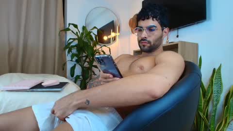 Snapshot of brandonandnat chatting on March 2025 12:04:01 AM Brandon and Nath online show from March 2025 12:04:01 AM