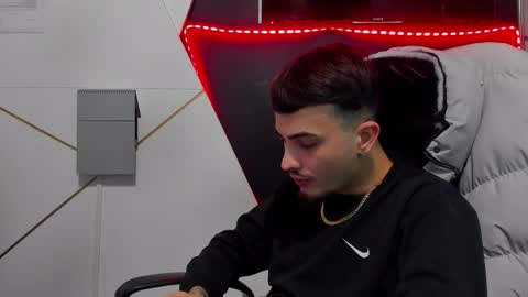 BrandonTateX online show from February 2026 06:18:01 PM