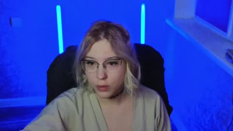 Belle  online show from January 2025 02:18:02 AM