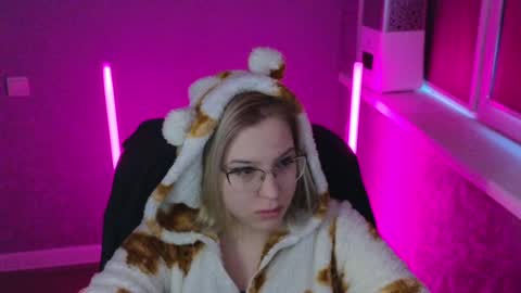 Belle  online show from January 2025 03:00:01 AM