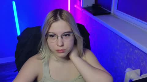 Belle  online show from February 2025 01:05:01 AM