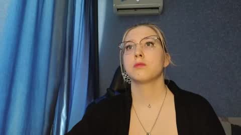 Belle  online show from May 2026 07:04:01 AM