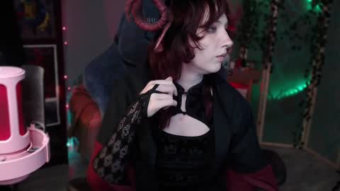 Snapshot of brandy_queen chatting on February 2025 03:39:01 PM Aurorabut ur dad just calls me Rory online show from February 2025 03:39:01 PM