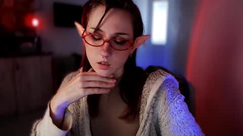 Snapshot of brandy_queen chatting on November 2025 12:27:01 PM Aurorabut ur dad just calls me Rory online show from November 2025 12:27:01 PM