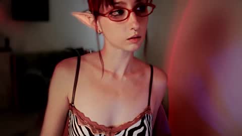 Snapshot of brandy_queen chatting on November 2025 11:22:01 AM Aurorabut ur dad just calls me Rory online show from November 2025 11:22:01 AM