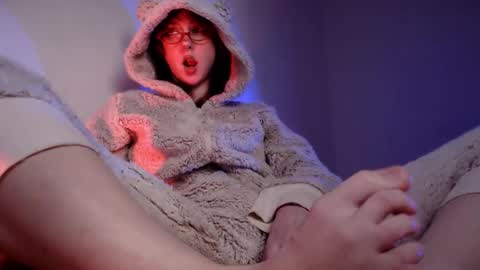 Snapshot of brandy_queen chatting on December 2025 08:28:02 PM Aurorabut ur dad just calls me Rory online show from December 2025 08:28:02 PM