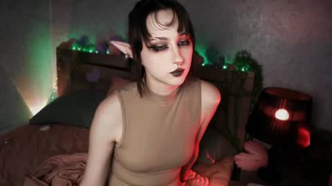 Snapshot of brandy_queen chatting on February 2026 01:29:01 PM Aurorabut ur dad just calls me Rory online show from February 2026 01:29:01 PM