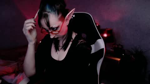 Snapshot of brandy_queen chatting on April 2026 12:35:02 PM Aurorabut ur dad just calls me Rory online show from April 2026 12:35:02 PM