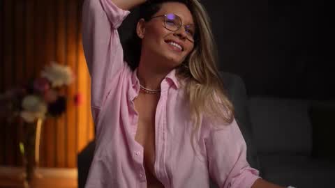 Snapshot of brandywhite chatting on October 2025 04:02:01 AM Alex online show from October 2025 04:02:01 AM