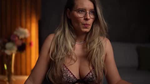 Snapshot of brandywhite chatting on October 2025 05:11:02 AM Alex online show from October 2025 05:11:02 AM