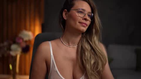 Snapshot of brandywhite chatting on October 2025 05:31:01 AM Alex online show from October 2025 05:31:01 AM