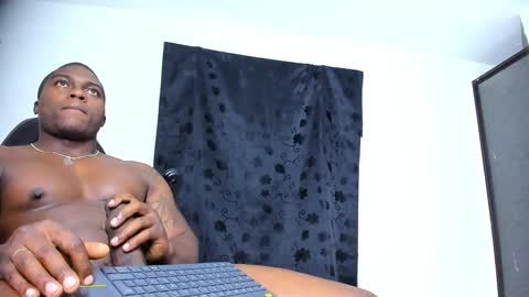 Snapshot of brant_garcia chatting on December 2024 09:02:01 PM Brant Garcia online show from December 2024 09:02:01 PM