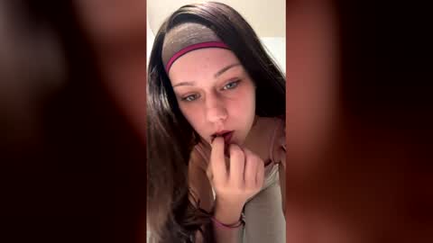 Snapshot of brattezz chatting on April 2026 04:38:01 PM brattezz online show from April 2026 04:38:01 PM