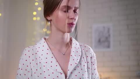 Eli online show from March 2025 07:32:02 PM