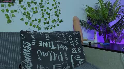 Snapshot of bravomaestro chatting on November 2025 02:06:01 PM Johny Bravo online show from November 2025 02:06:01 PM