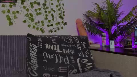 Snapshot of bravomaestro chatting on November 2025 10:15:01 AM Johny Bravo online show from November 2025 10:15:01 AM