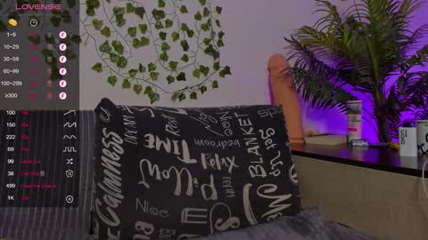 Snapshot of bravomaestro chatting on November 2025 06:54:01 PM Johny Bravo online show from November 2025 06:54:01 PM