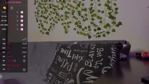 Snapshot of bravomaestro chatting on December 2025 02:00:02 PM Johny Bravo online show from December 2025 02:00:02 PM