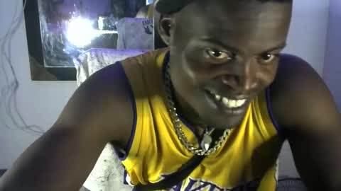 Snapshot of brayan1111x chatting on November 2025 10:43:02 PM brayan1111x online show from November 2025 10:43:02 PM