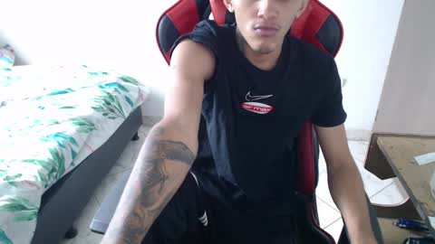 Snapshot of brayan_chevignon chatting on November 2025 08:33:02 PM brayan_chevignon online show from November 2025 08:33:02 PM