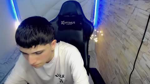 Snapshot of brayan_lopezz chatting on December 2024 06:00:02 PM BRAYAN online show from December 2024 06:00:02 PM