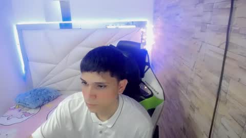 Snapshot of brayan_lopezz chatting on January 2025 01:03:01 PM BRAYAN online show from January 2025 01:03:01 PM