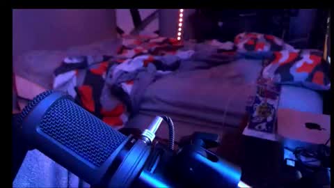 Snapshot of braylensaurex chatting on November 2025 04:44:01 AM MANTE online show from November 2025 04:44:01 AM