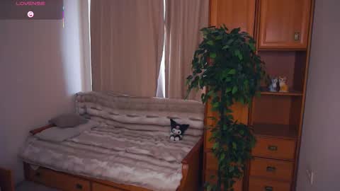 Mia Bunyard online show from September 2025 07:12:01 AM