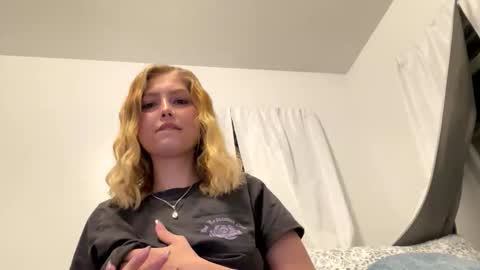 Snapshot of breezyxlove chatting on April 2026 02:23:01 AM Breezyxlove online show from April 2026 02:23:01 AM