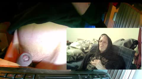 Snapshot of bremer64 chatting on November 2025 09:06:02 AM bremer64 online show from November 2025 09:06:02 AM