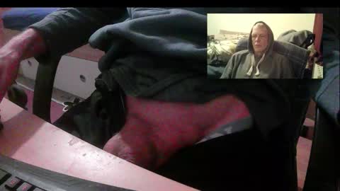 Snapshot of bremer64 chatting on December 2025 12:20:01 PM bremer64 online show from December 2025 12:20:01 PM