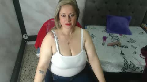 Snapshot of brenda_bigtitis chatting on October 2025 12:33:02 AM brenda_bigtitis online show from October 2025 12:33:02 AM