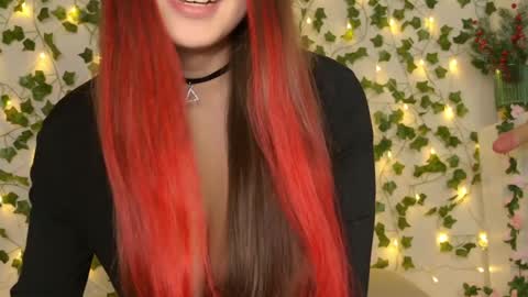 Snapshot of brenda_m00n chatting on December 2024 03:59:01 PM Brenda online show from December 2024 03:59:01 PM