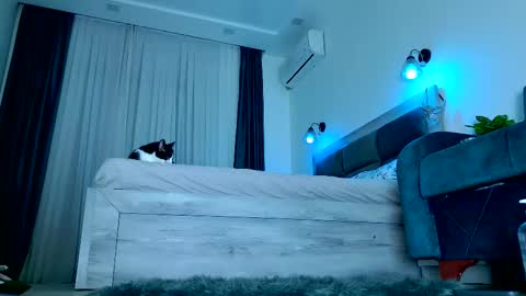 Snapshot of brenda_m00n chatting on December 2025 07:42:01 PM Brenda online show from December 2025 07:42:01 PM